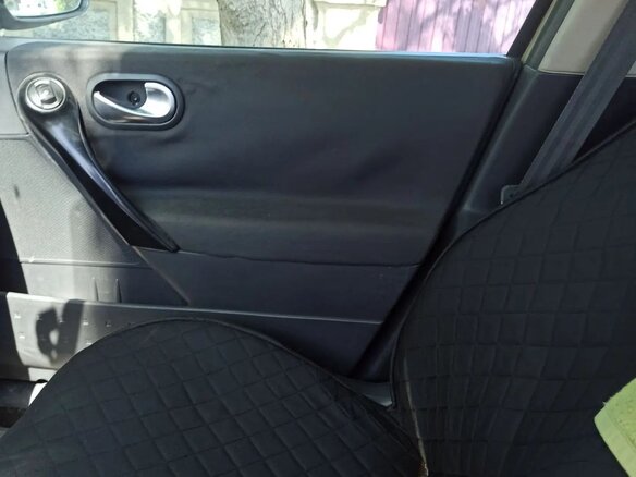 2007 Renault Megane II Рестайлинг, серебристый, 250000 рублей - вид 2