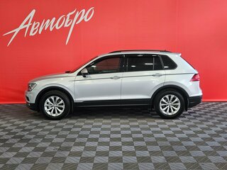 2019 Volkswagen Tiguan II, серебристый, 2270000 рублей, вид 2