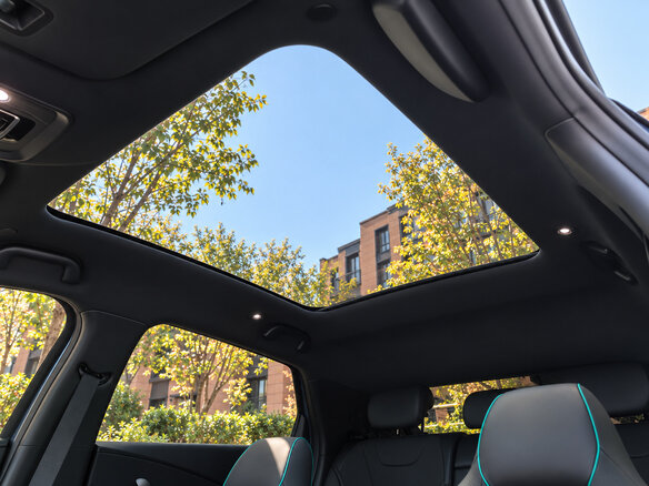 2024 BYD Dolphin 44.9 kWh I, серый, 1386000 рублей - вид 16