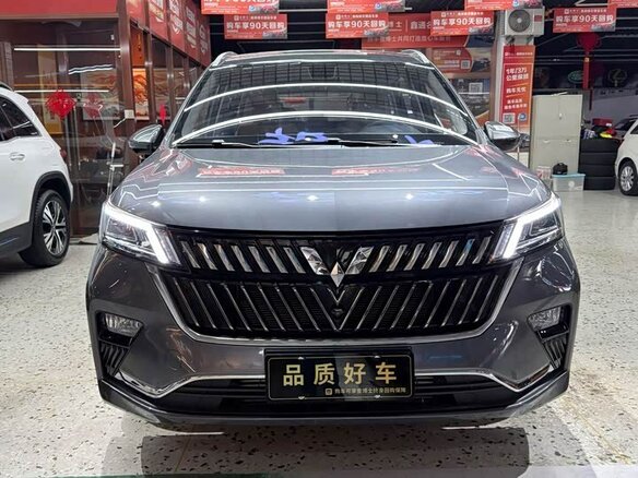 2022 Wuling Jiachen, серый, 1615000 рублей - вид 1