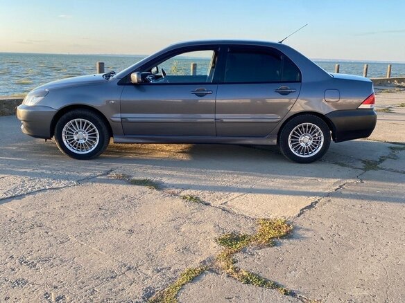 2005 Mitsubishi Lancer IX, серый, 410000 рублей - вид 6