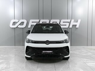 2026 Volkswagen Tiguan L Pro III (China Market), белый, 5149000 рублей, вид 3