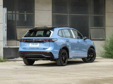 2026 Volkswagen Tiguan L Pro III (China Market), голубой, 4500000 рублей, вид 4