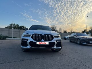 2020 BMW X6 40d III (G06), серый, 8500000 рублей, вид 3