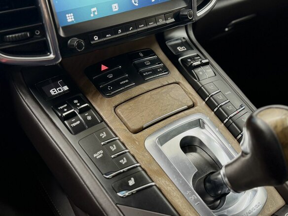 2012 Porsche Cayenne Diesel II (958), фиолетовый, 2398000 рублей - вид 15