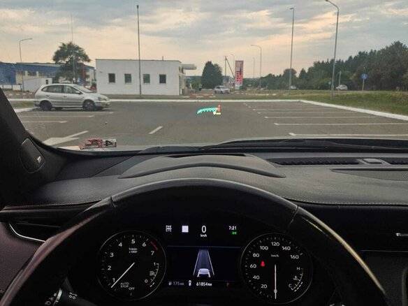 2023 Cadillac XT4 I, серебристый, 2050000 рублей - вид 8