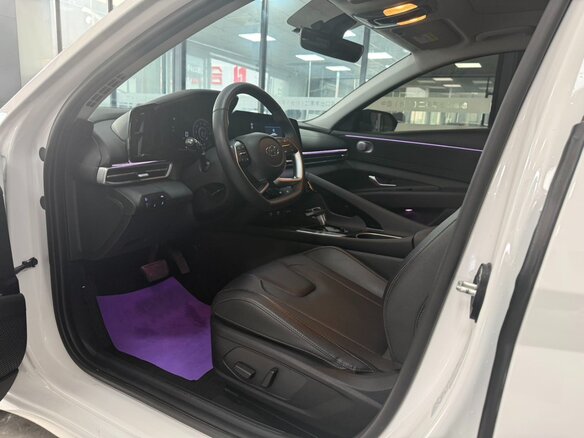 2022 Hyundai Elantra VII (CN7), белый, 1490000 рублей - вид 15