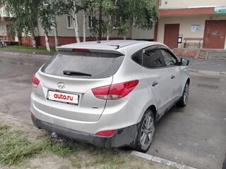 2014 Hyundai ix35 I Рестайлинг, серебристый, 1500000 рублей, вид 4
