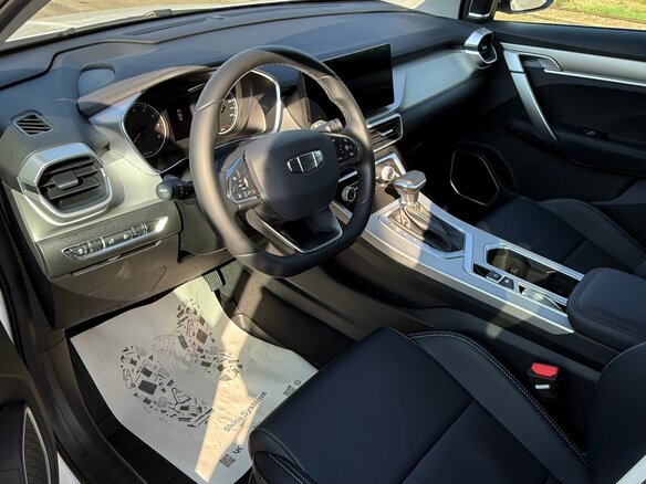 2025 Geely Binyue I Рестайлинг 2, белый, 2000000 рублей - вид 5