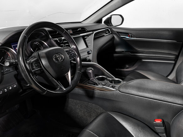 2019 Toyota Camry VIII (XV70), белый - вид 32
