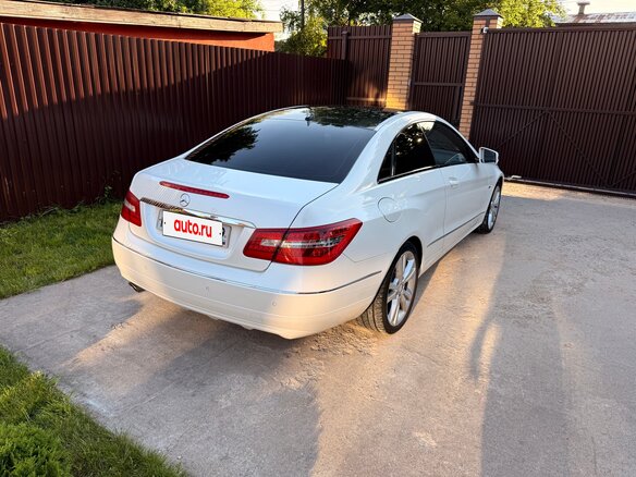 2011 Mercedes-Benz E-Класс 250 5G-Tronic IV (W212, S212, C207), белый - вид 5