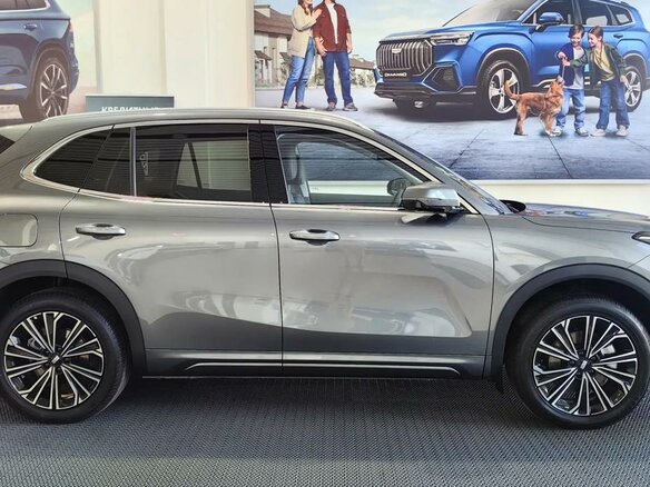 2026 Geely EX5 Гибрид EM-i, серый - вид 4