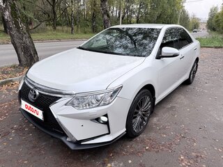 2015 Toyota Camry VII (XV50) Рестайлинг, белый, 1849000 рублей, вид 1