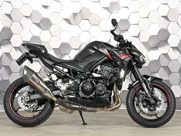 2020 Kawasaki Z 900, чёрный - вид 2