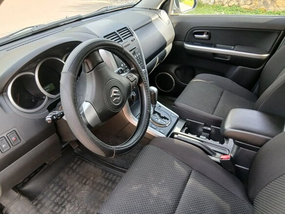 2010 Suzuki Grand Vitara II Рестайлинг, серый - вид 3