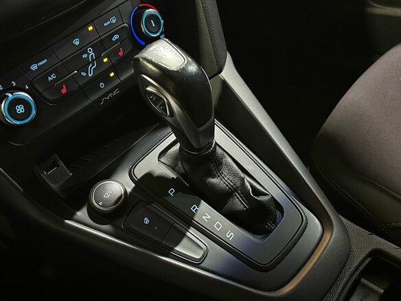 2015 Ford Focus III Рестайлинг, белый, 959900 рублей - вид 14