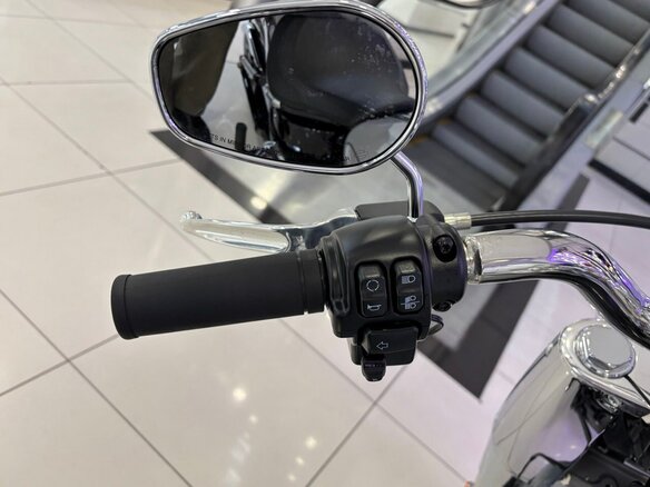 2024 Harley-Davidson Fat Boy, серый, 2555000 рублей - вид 10