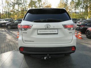 2014 Toyota Highlander III (XU50), белый, 2490000 рублей, вид 3