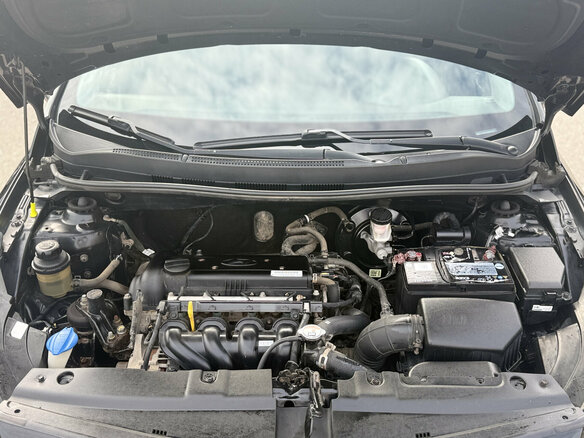 2016 Hyundai Solaris I Рестайлинг, чёрный, 870000 рублей - вид 8