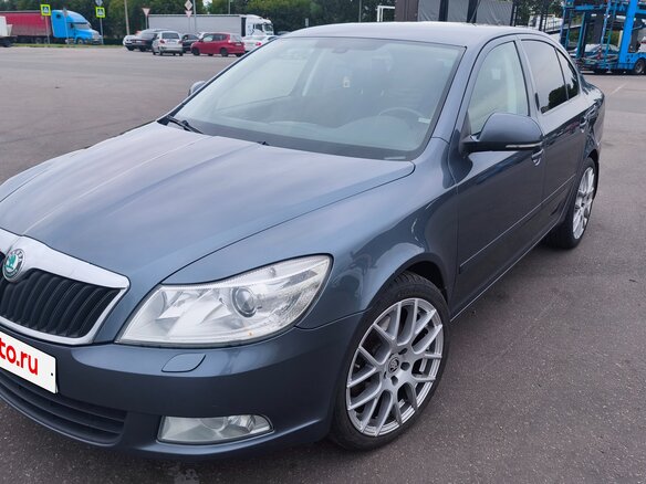 2012 Skoda Octavia II (A5) Рестайлинг, серый, 1160000 рублей - вид 1