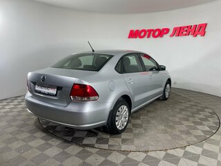 2013 Volkswagen Polo V, серебристый, 815000 рублей, вид 4
