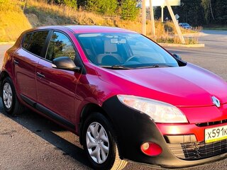 2010 Renault Megane III, красный, 645000 рублей, вид 3