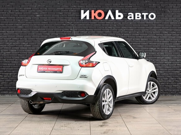 2015 Nissan Juke I Рестайлинг, белый, 1630000 рублей - вид 4