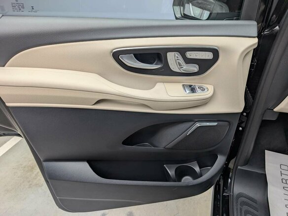 2026 Mercedes-Benz V-Класс Extra Long 300 d экстра длинный III (W447) Рестайлинг 2, чёрный, 15190000 рублей - вид 4