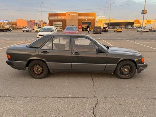 1991 Mercedes-Benz 190 (W201), чёрный, 150000 рублей, вид 4