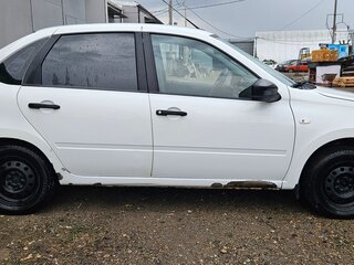 2021 Lada (ВАЗ) Granta I Рестайлинг, белый, 450000 рублей, вид 2