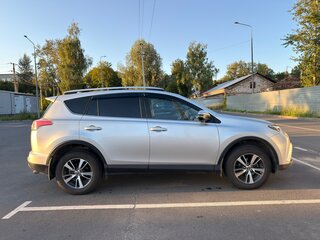 2019 Toyota RAV4 IV (XA40) Рестайлинг, серебристый, 2600000 рублей, вид 4