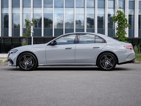 2026 Mercedes-Benz E-Класс 300 VI (W214, S214), серебристый, 9590000 рублей, вид 3