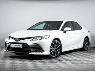 2021 Toyota Camry VIII (XV70) Рестайлинг, белый, 3450000 рублей, вид 1