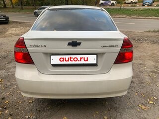 2011 Chevrolet Aveo I Рестайлинг, белый, 340000 рублей, вид 3