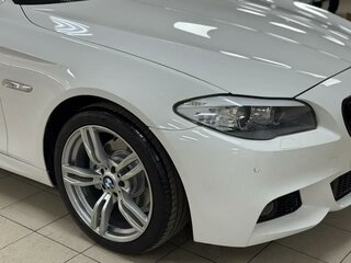 2013 BMW 5 серии 528i xDrive VI (F10/F11/F07), белый, 1499000 рублей, вид 5