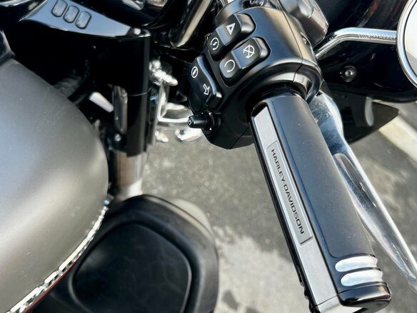 2018 Harley-Davidson Ultra Limited, чёрный, 1750000 рублей - вид 11