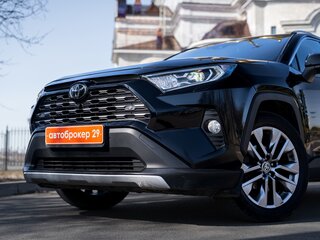 2020 Toyota RAV4 V (XA50), чёрный, 2820000 рублей, вид 2
