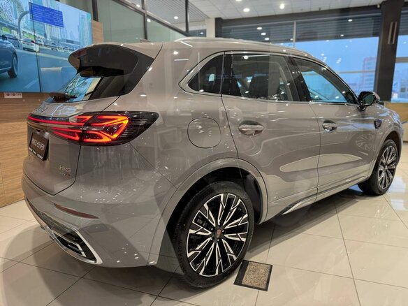2025 Hongqi HS5 I Рестайлинг, серый, 3999000 рублей - вид 2