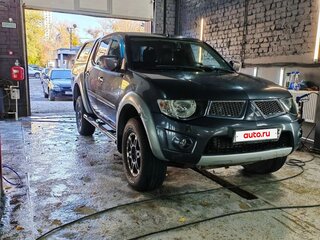 2011 Mitsubishi L200 IV, серый, 1500000 рублей, вид 2