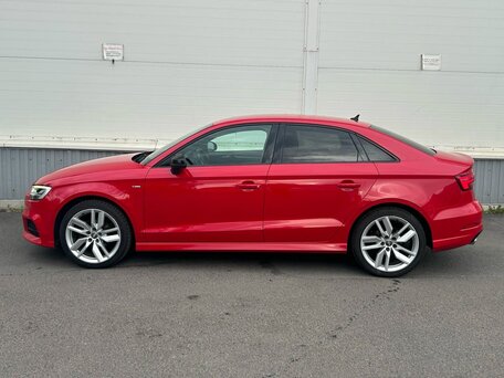 2018 Audi A3 III (8V) Рестайлинг, красный, 2050000 рублей, вид 4