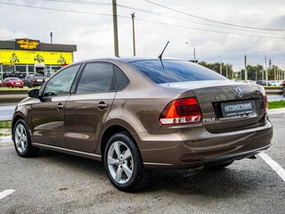 2016 Volkswagen Polo V Рестайлинг, коричневый, 1198000 рублей, вид 5