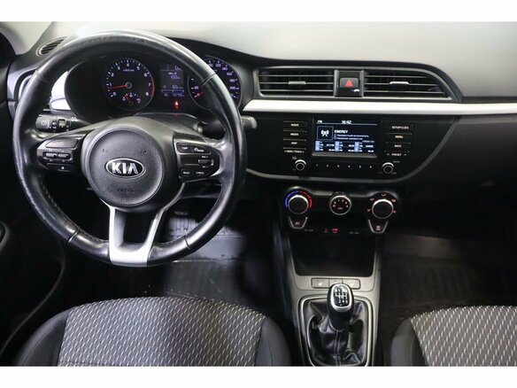 2017 Kia Rio IV, серый - вид 8