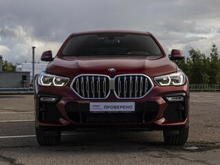 2020 BMW X6 40i III (G06), красный, 6632000 рублей, вид 5