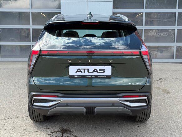 2026 Geely Atlas II, зелёный, 4114990 рублей - вид 3