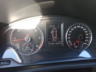 2012 Volkswagen Multivan T5 Рестайлинг, белый, 2300000 рублей, вид 5
