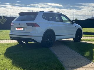 2020 Volkswagen Tiguan Allspace II, белый, 4600000 рублей, вид 5