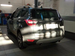 2017 Ford Kuga II Рестайлинг, серый, 1699000 рублей, вид 4