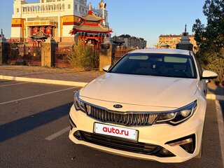 2019 Kia Optima IV Рестайлинг, белый, 1735000 рублей, вид 3