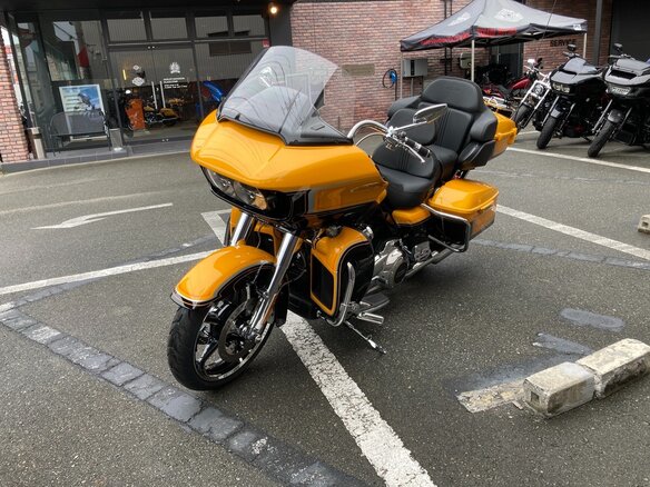 2022 Harley-Davidson Road Glide Limited, жёлтый, 2397000 рублей - вид 5