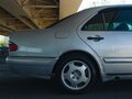 1996 Mercedes-Benz E-Класс 200 II (W210, S210), серебристый, 250000 рублей - вид 10